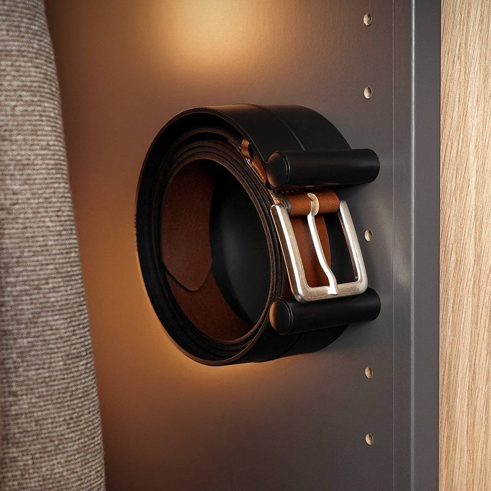 Kleiderschrank Organizer ease-c für Gürtel und Accessoires – stilvolle Aufbewahrungslösung für mehr Ordnung