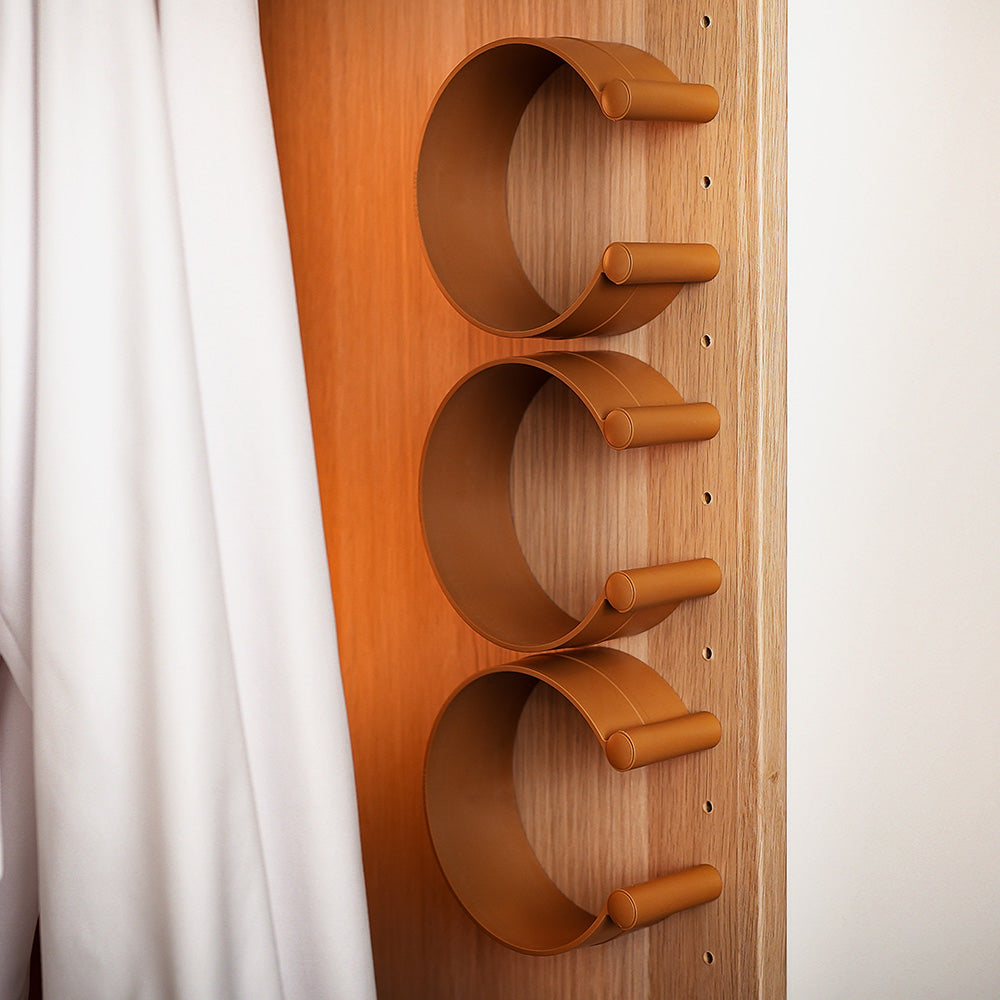 Modernes Design trifft Funktion – ease-c Organizer für Gürtel & Accessoires