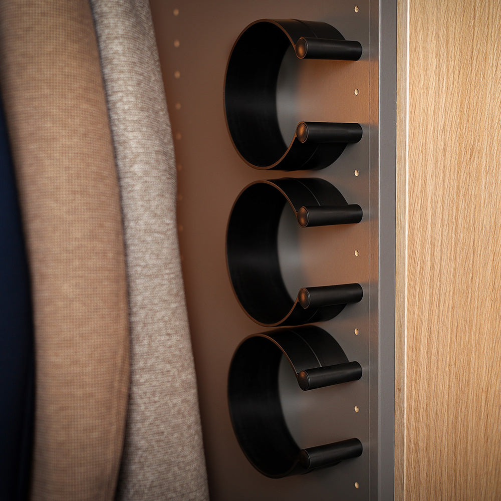 Kleiderschrank Organizer ease-c für Gürtel und Accessoires – stilvolle Aufbewahrungslösung für mehr Ordnung